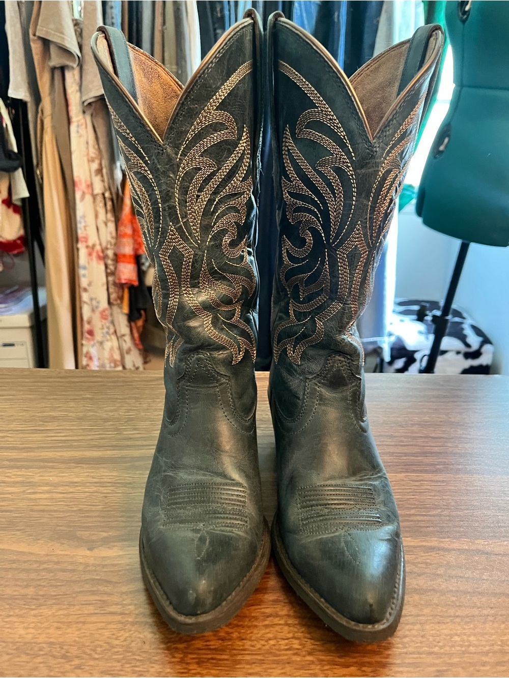 Ariat Vintage Denim Heritage J Toe Leather Heeled Boots with Brown Embroidery - Picture 4 of 9